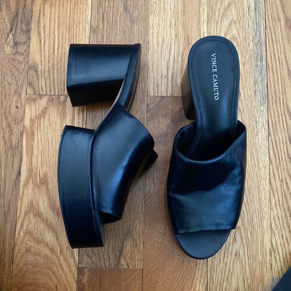 Vince Camuto Feshania Platform Mule (size 9)